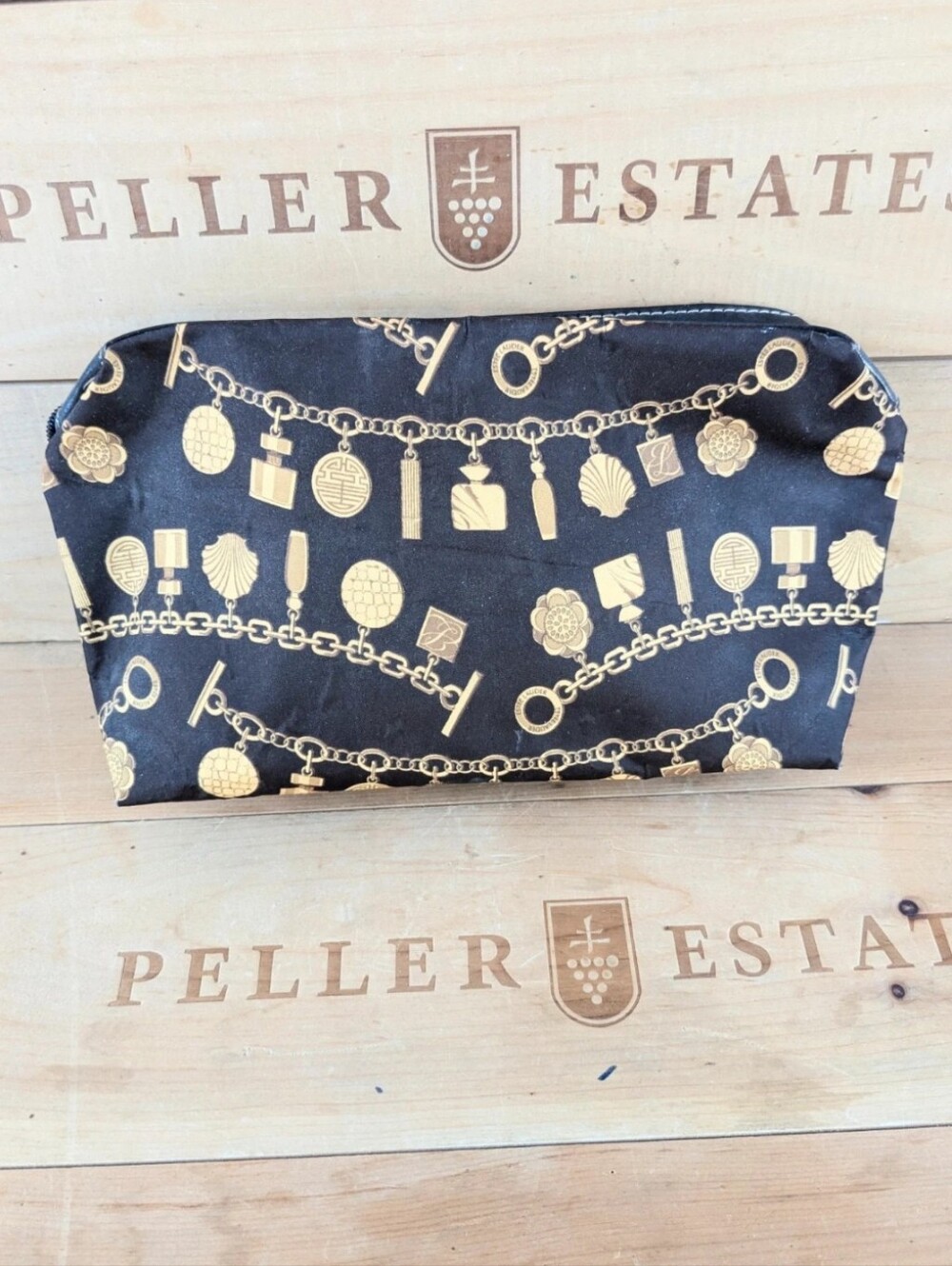 Estee Lauder Chic makeup bag/clutch